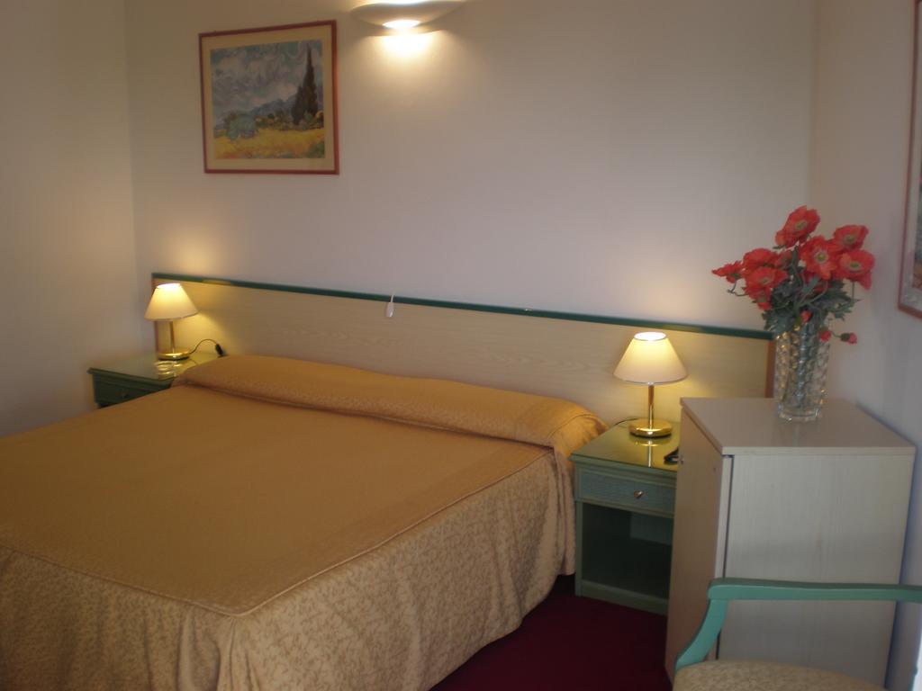 Hotel Majestic Lido di Jesolo Kamer foto